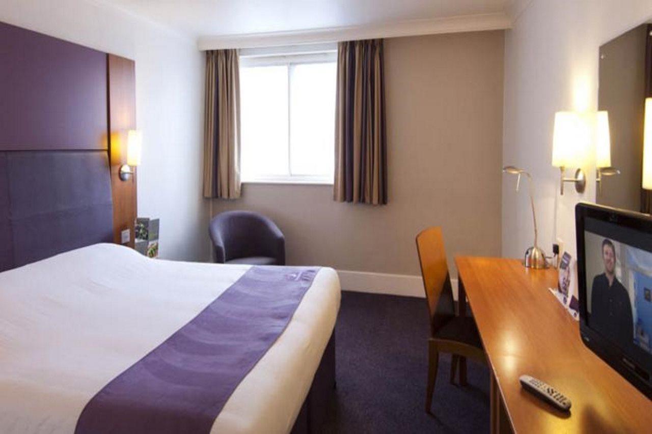 Premier Inn Newcastle Airport South Woolsington Exterior foto